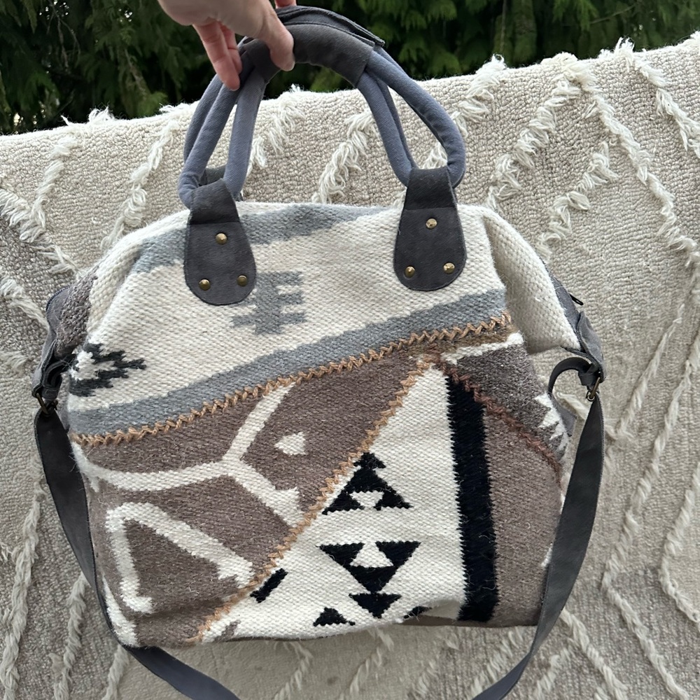 Carly Jean Los Angeles weekender carpet bag
